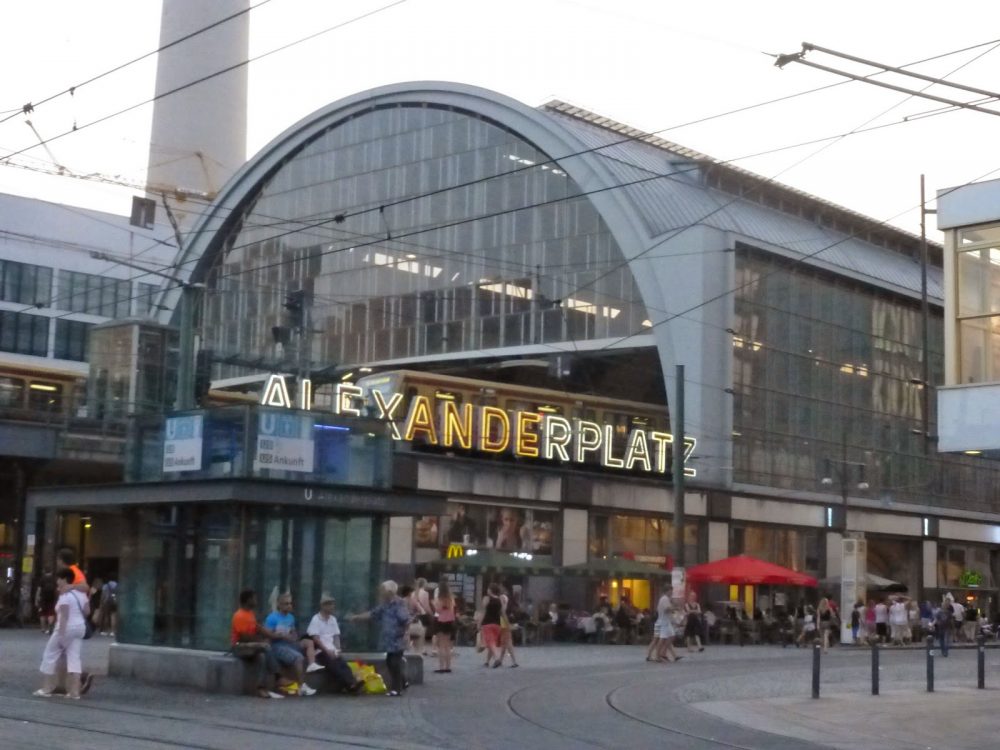 praca-alexanderplatz-berlin