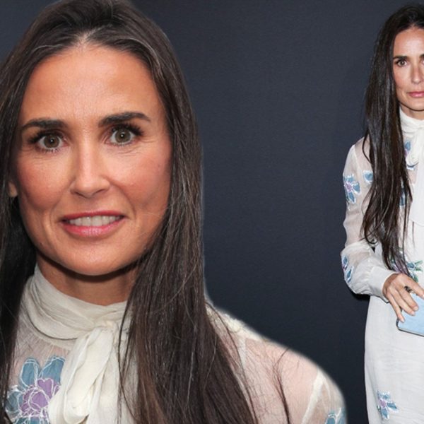 demi-moore-com-scarpin-e-meias-curtas