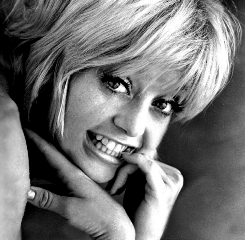 Goldie-Hawn-Fez-7.1-e-continua-linda