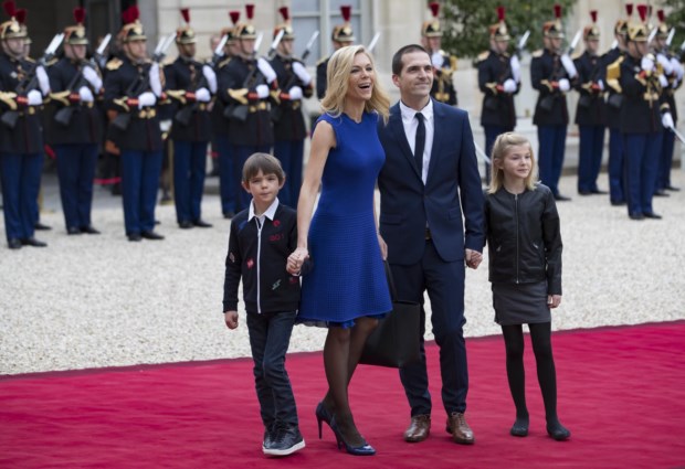 brigitte-trogneux-usou-louis-vuitton-para-a-posse-presidencial