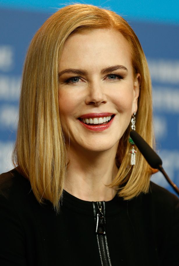 nicole-kidman-continua-a-mesma-mas-os-seus-cabelos-quanta-diferenca