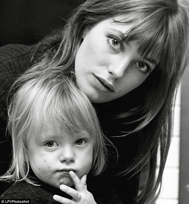 jane-birkin-aos-70-nos-a-menina-que-todas-nos-gostariamos-de-ter-sido