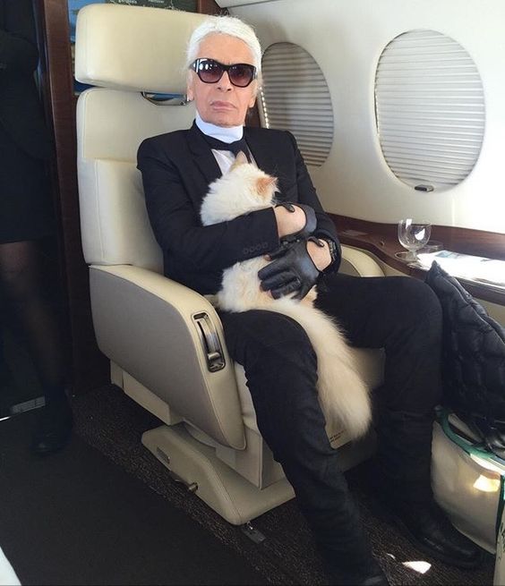 karl-lagerfeld-o-executivo-da-chanel-e-da-fendi-faz-83-anos