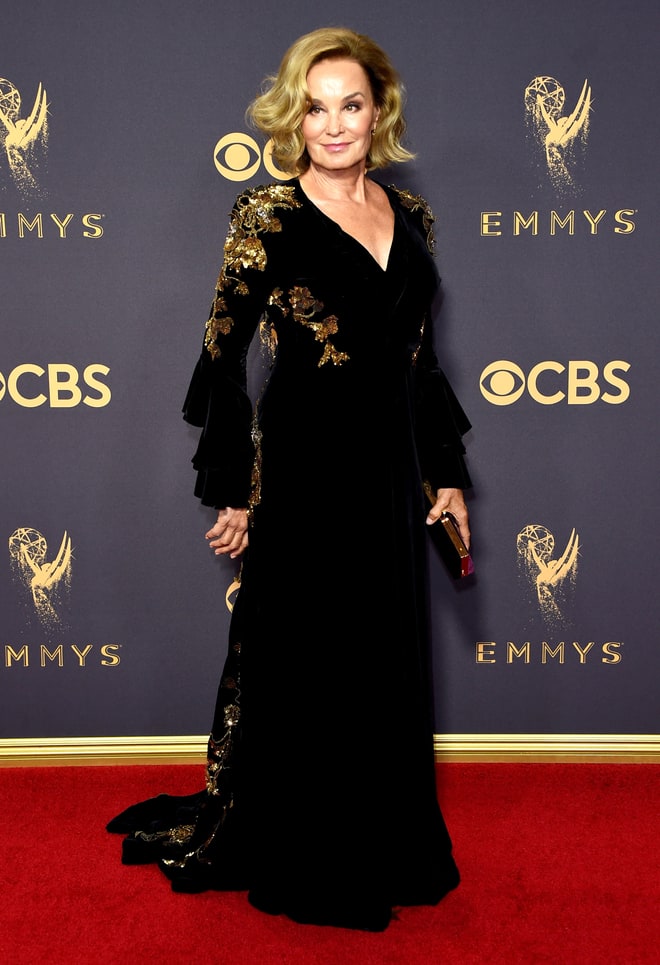 50+-que-brilharam-no-tapete-vermelho-d-emmys-2017