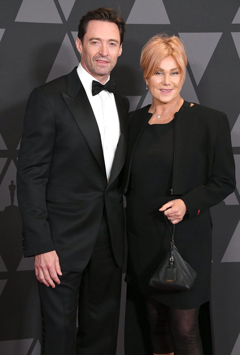 o-ator-hugh-jackman-e-deborrah-lee-furnes-um-casal-em-que-a-diferenca-de-idade-e-apenas-um-numero