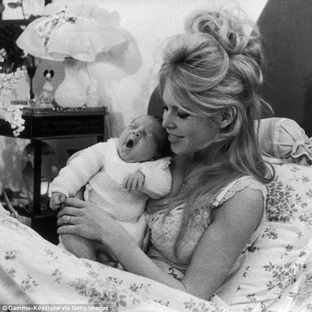 feliz-aniversario-brigitte-bardot-pelos-seus-84-anos